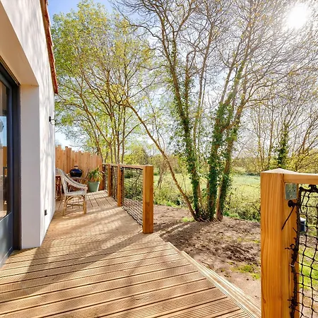 Deconnexion A 雅尔河畔圣万康